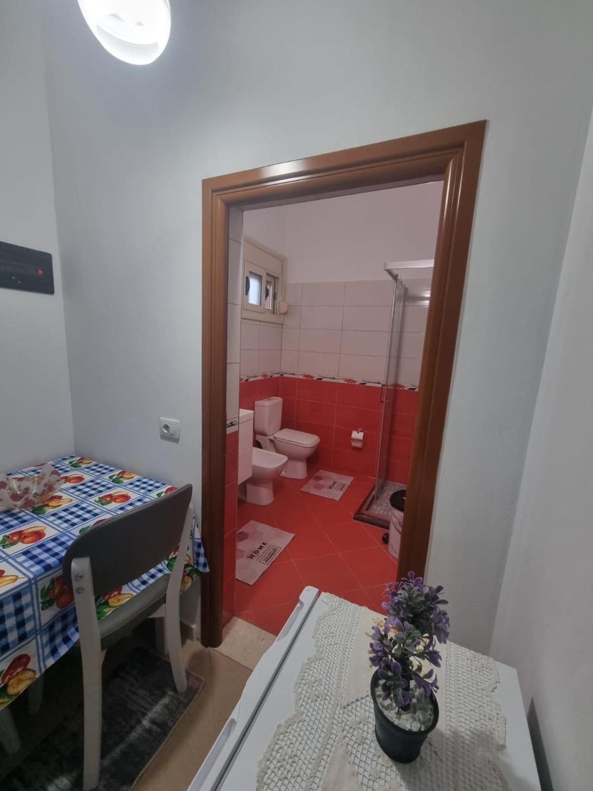 Vila Megi-Rent Room Vlorë Buitenkant foto