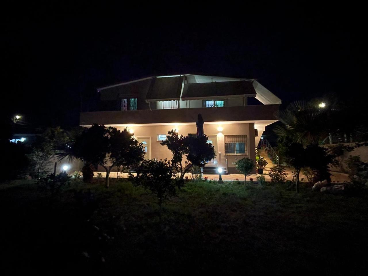 Vila Megi-Rent Room Vlorë Buitenkant foto