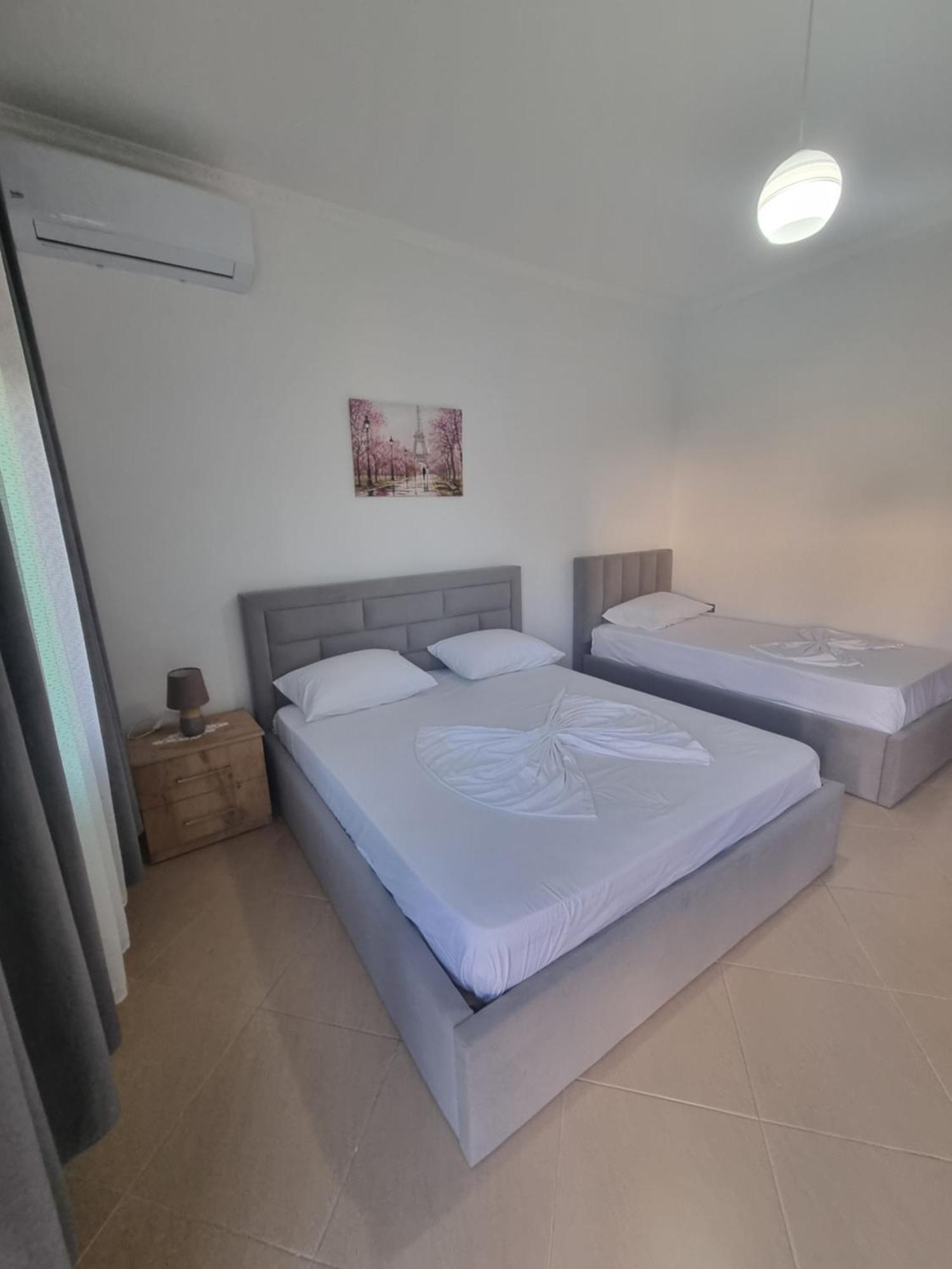 Vila Megi-Rent Room Vlorë Kamer foto