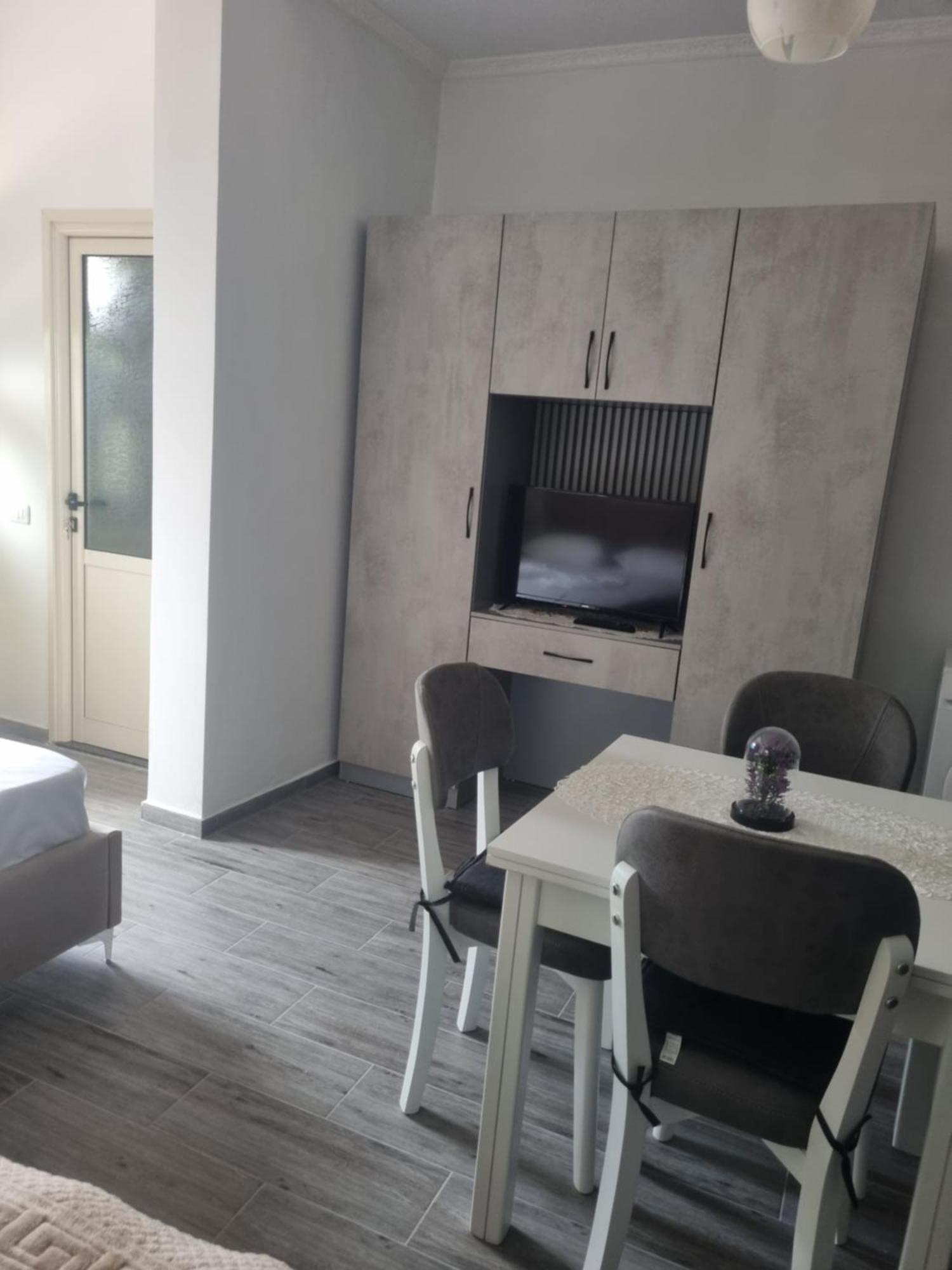 Vila Megi-Rent Room Vlorë Kamer foto