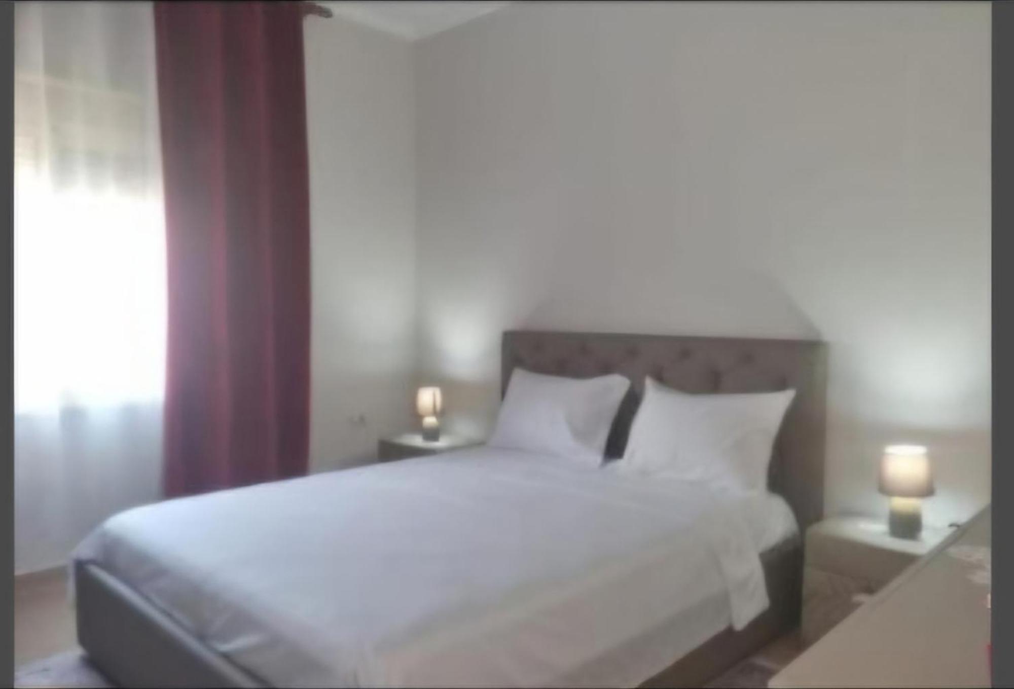 Vila Megi-Rent Room Vlorë Kamer foto